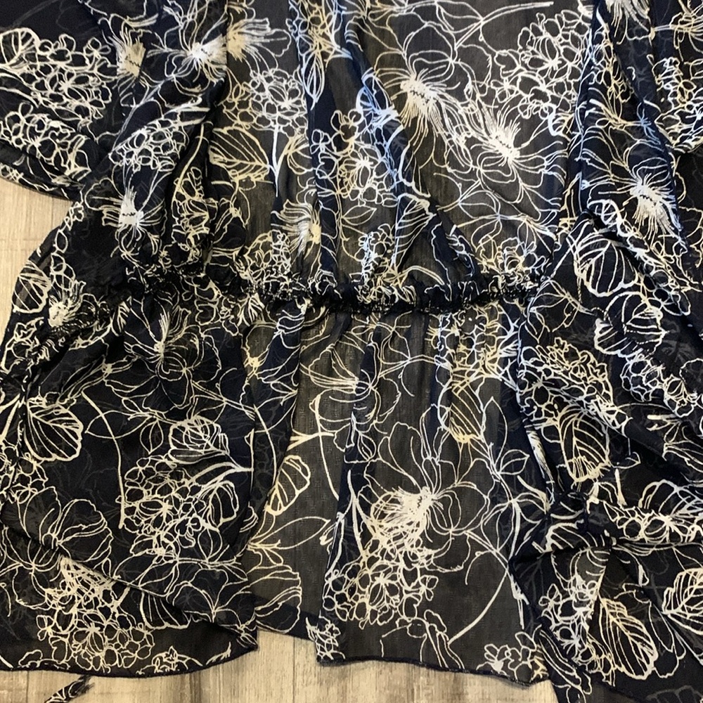 EMORY PARK Blue & White Floral Open Front Tie Cardigan-Style Top - Picture 9 of 16